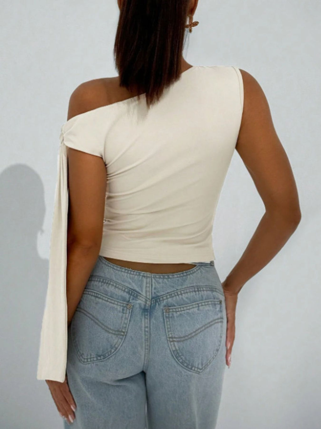 0d17c884-8068-4d8b-b782-46b100aa7ec3-Max